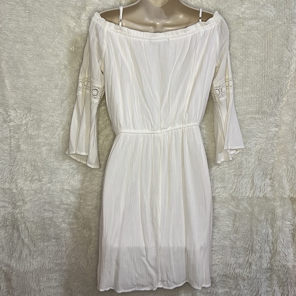 White off the shoulder dress, size Medium - Picture 7 of 11